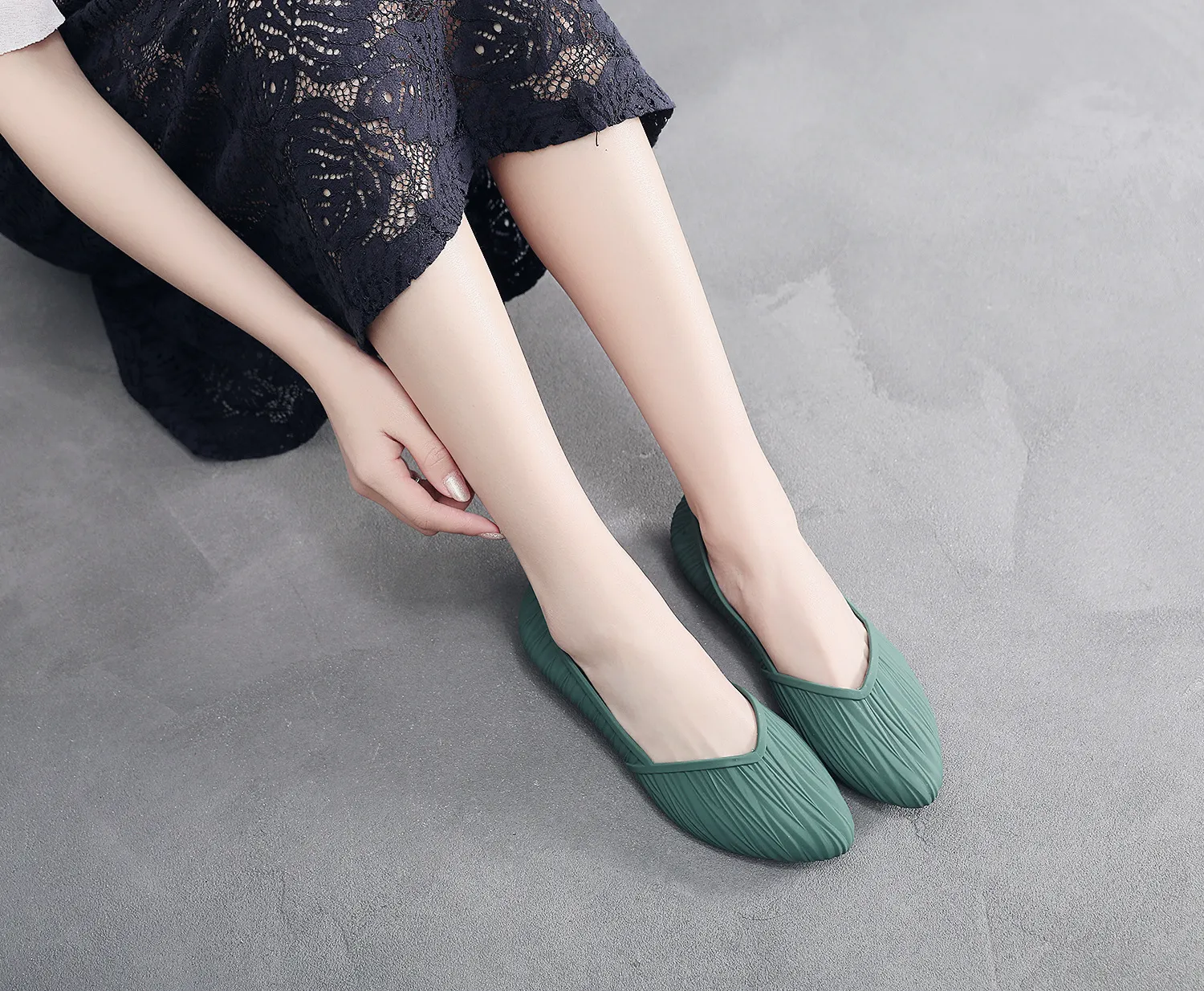New Low-top Waterproof Rain Boots Women Summer Adult Work Rubber Fashion Jelly Shoes Non-slip Shallow Toe Sandals_voghion.com