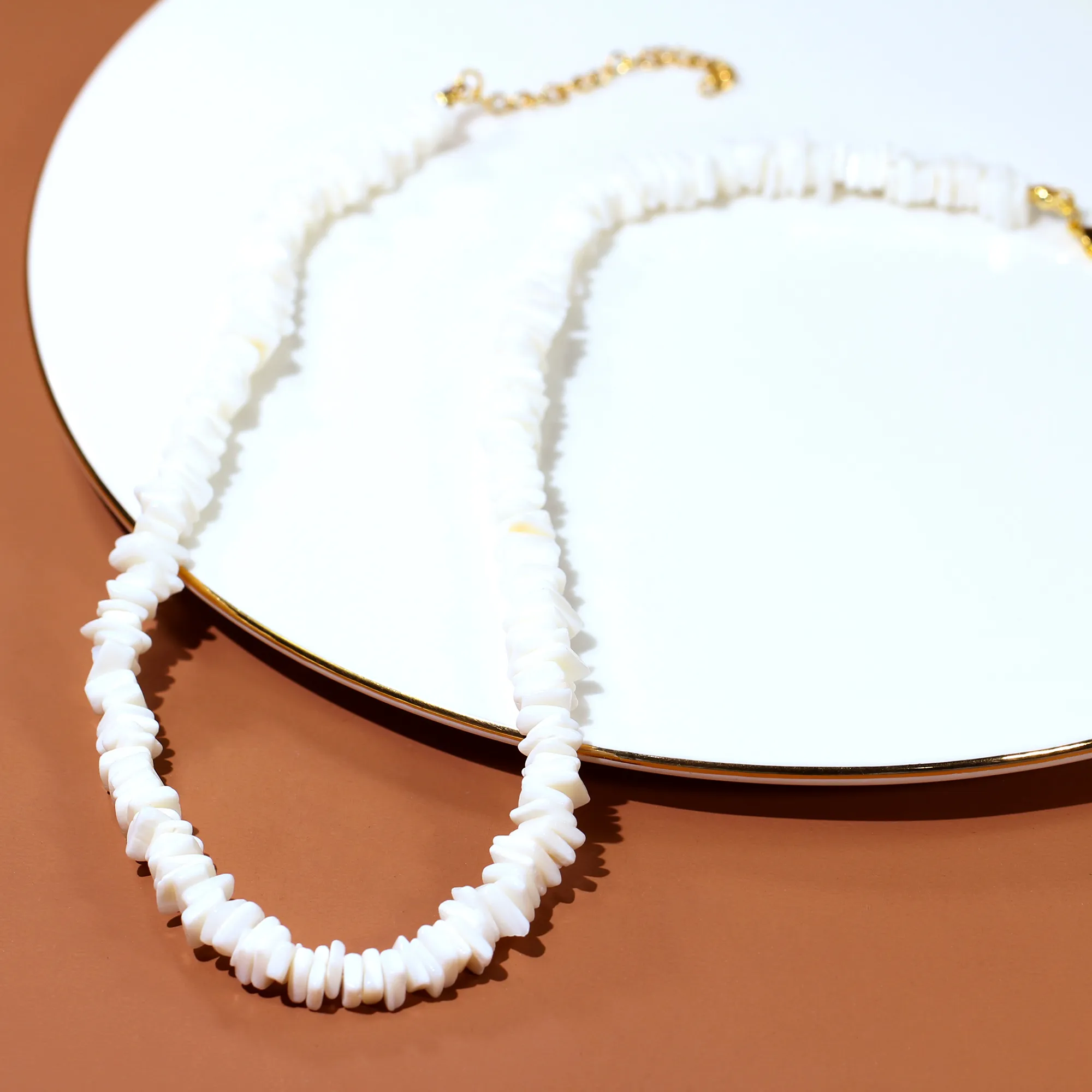 White Irregular Shell Necklace Ethnic Bead Choker For Summer_voghion.com