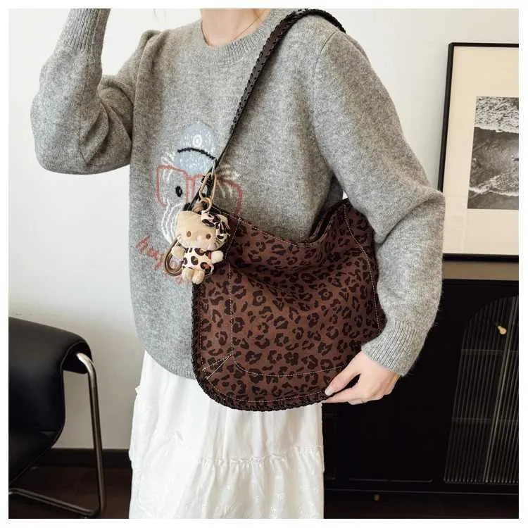 Leopard Print Shoulder Bag For Women Versatile Casual Daily Handbag_voghion.com