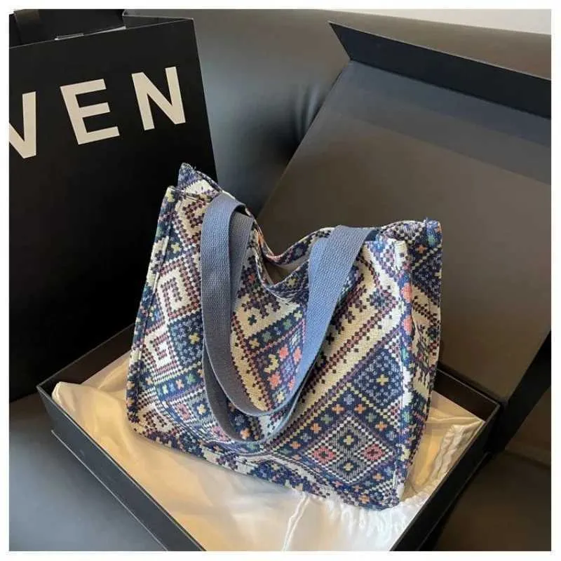 Sac à main en toile rouge de grande capacité de style ethnique 2024 pour femmes, tissé à la main, à une épaule, ins241218_voghion.com