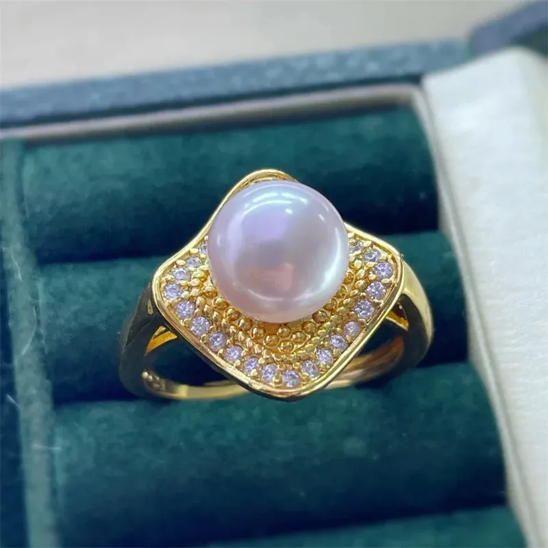 Hochwertiger glänzender Kristallschmucksatz 14 Karat Vergoldung echte natürliche Süßwasserperlenkette Ohrringe Ringe für Frauen_voghion.com