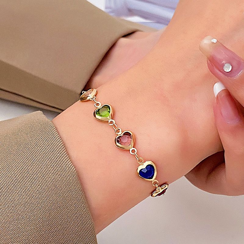 Ins Style Bunte Liebe Zirkon Persönlichkeit Temperament Legierung Herzförmiges Dopaminnetz Promi-Armband_voghion.com