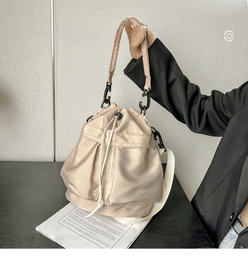 Lässige Schwimmtasche Große Kapazität Nylon Unterarm-Eimertasche Hochwertige tragbare Turntasche mit Kordelzug_voghion.com