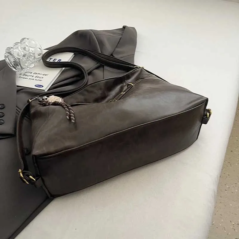 Dames schoudertas en crossbody tas voor herfst en winter_voghion.com