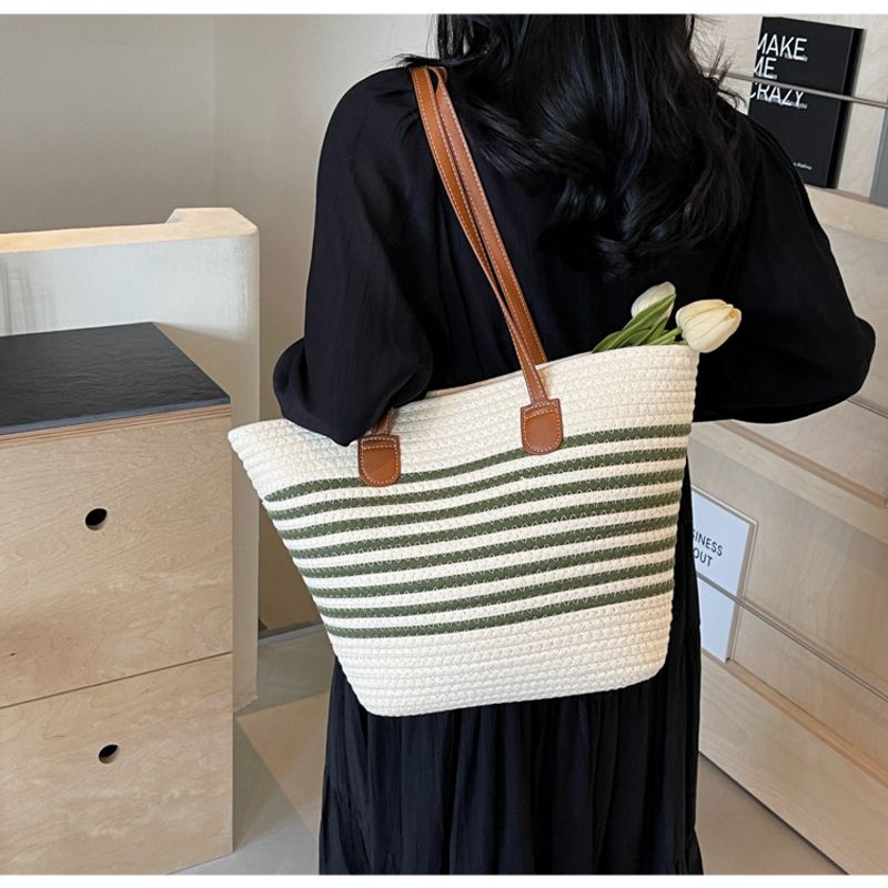 2024 Neue gewebte Grastasche Damen, Gemüsekorb mit großem Fassungsvermögen, Umhängetasche, hochwertige sensorische und_voghion.com