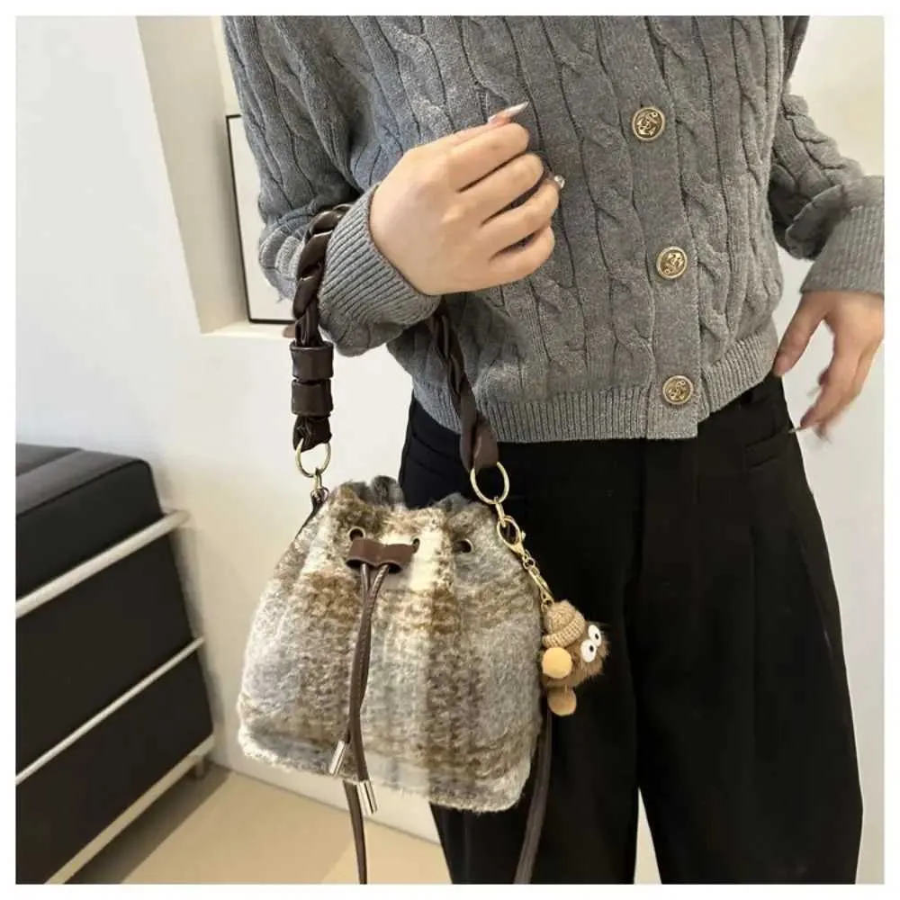 Fashionable Women's Retro Bucket Bag Shoulder Crossbody Handbag_voghion.com