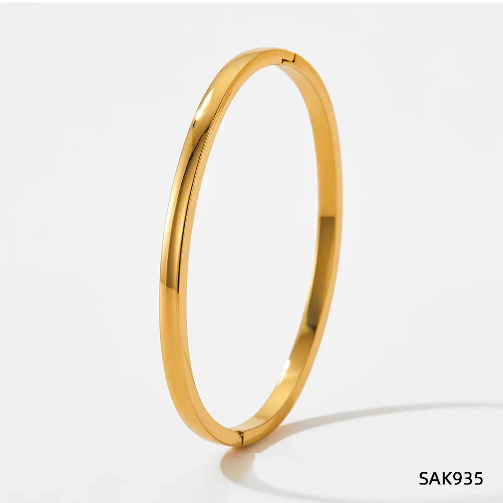 Bangle Bracelet Waterproof White Cubic Zirconia Gold Plated_voghion.com