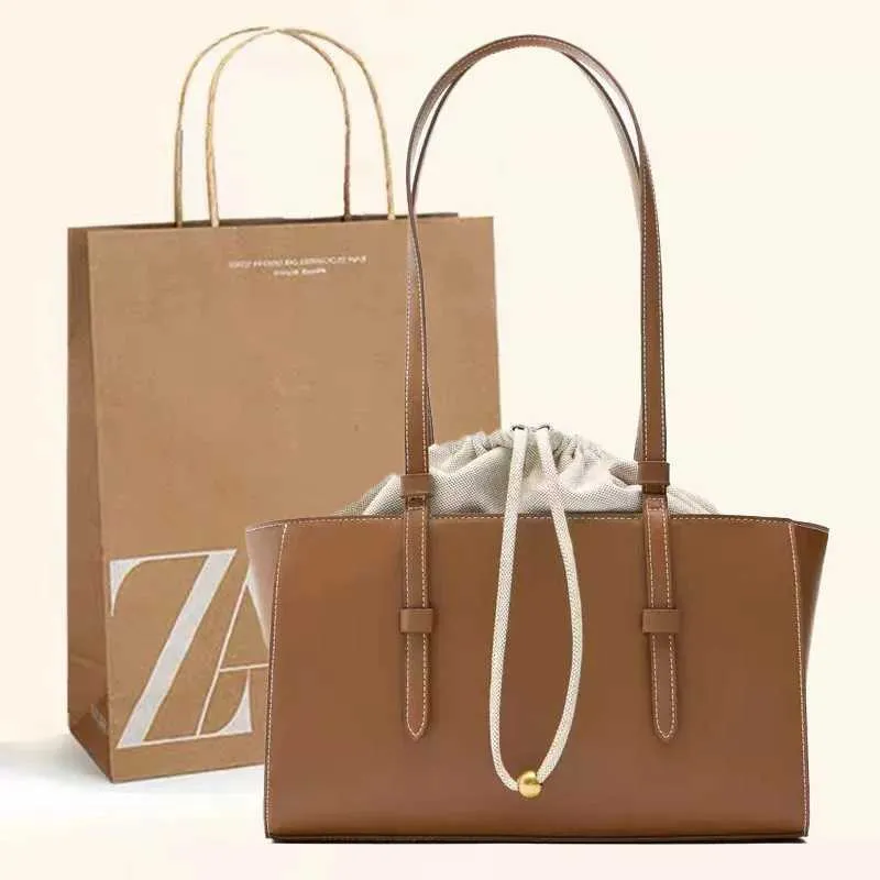 Borsa tote e borsa a spalla versatile da donna in ecopelle_voghion.com