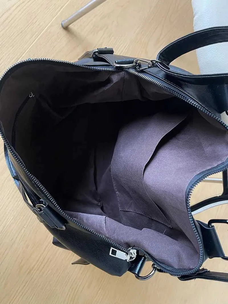 Naiste mahutavusega mustad õlakotid, suured ostukotid, ühevärviline pehmest nahast õlakott, daami reisikott_voghion.com