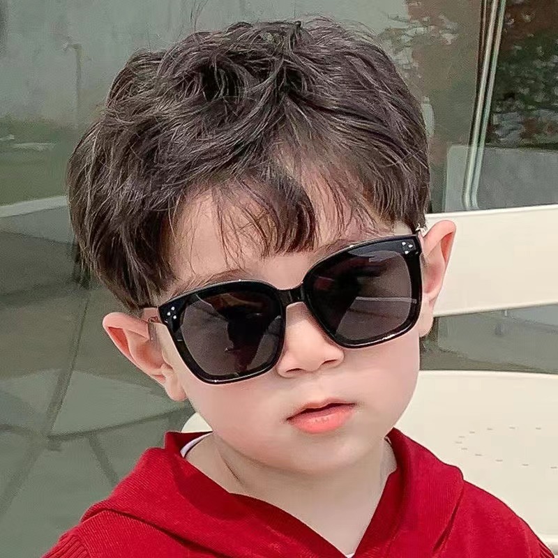 Mother&Kids Fashion personality children's sunglasses letter legs dazzling square frame rice nail sunshade sunglasses_voghion.com