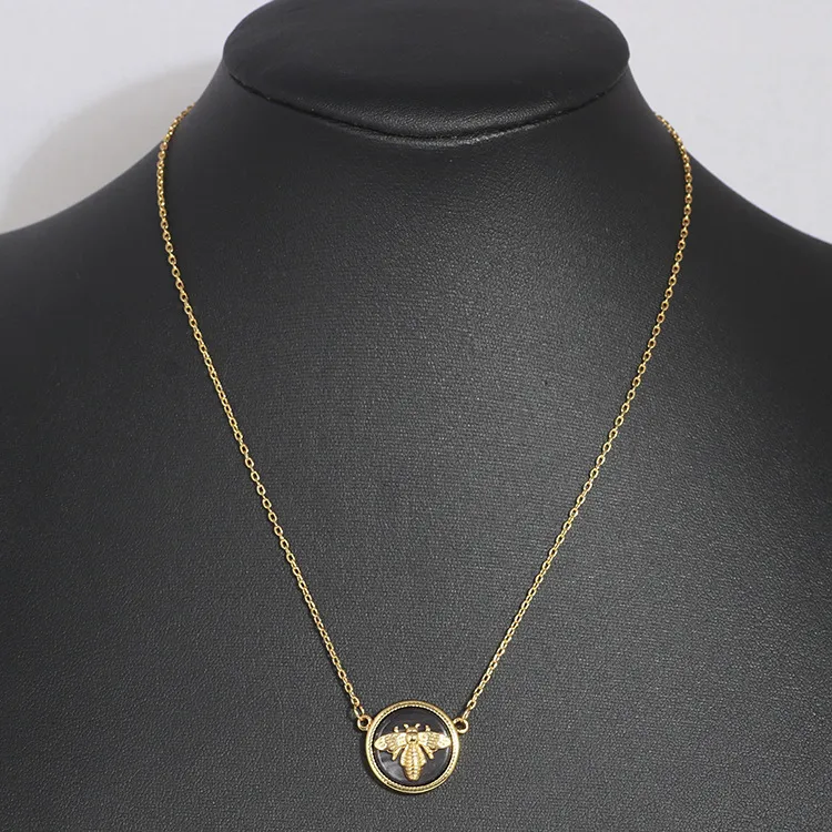 Collane con ciondolo Collana con pietra colorata a forma di disco ape rotonda_voghion.com