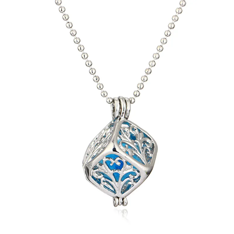 Hollowed Out Fligree Cube OAromatherapy Essential Oil Diffuser Locket Pendan Necklace Perfume Cotton Ball Jewelry Gifts_voghion.com