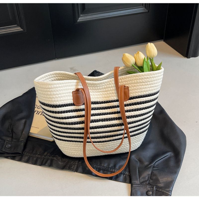 2024 Neue gewebte Grastasche Damen, Gemüsekorb mit großem Fassungsvermögen, Umhängetasche, hochwertige sensorische und_voghion.com