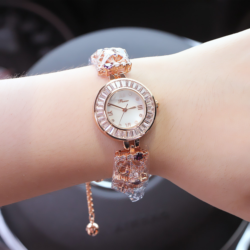 Trasmissione in diretta di Zircon New Women's Pointer Style Diamond Bracelet Quartz Orologio impermeabile alla moda_voghion.com