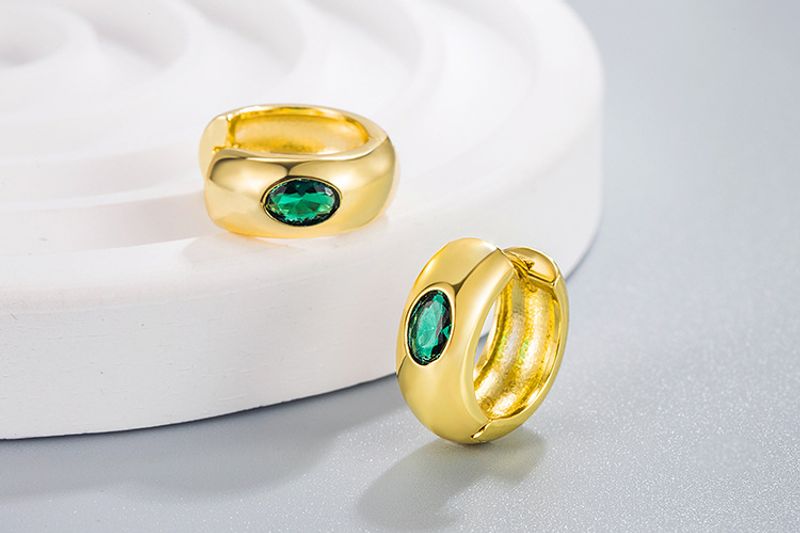 Orecchini a cerchio eleganti donna stile minimal gioielli oro_voghion.com