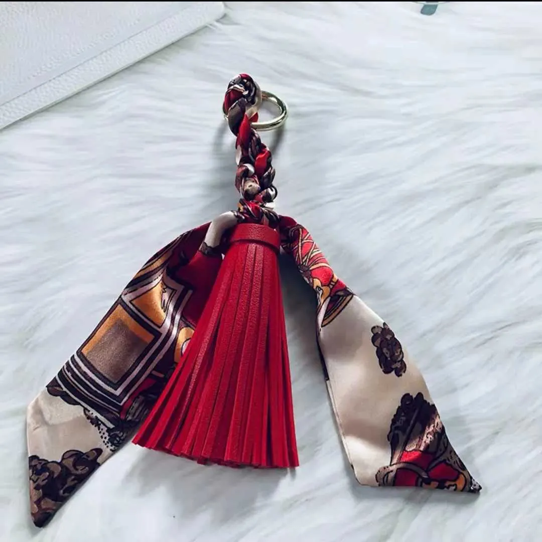 style silk decoration soft PU leather car keychain accessories fashionable womens jewelry pendant Y241121_voghion.com