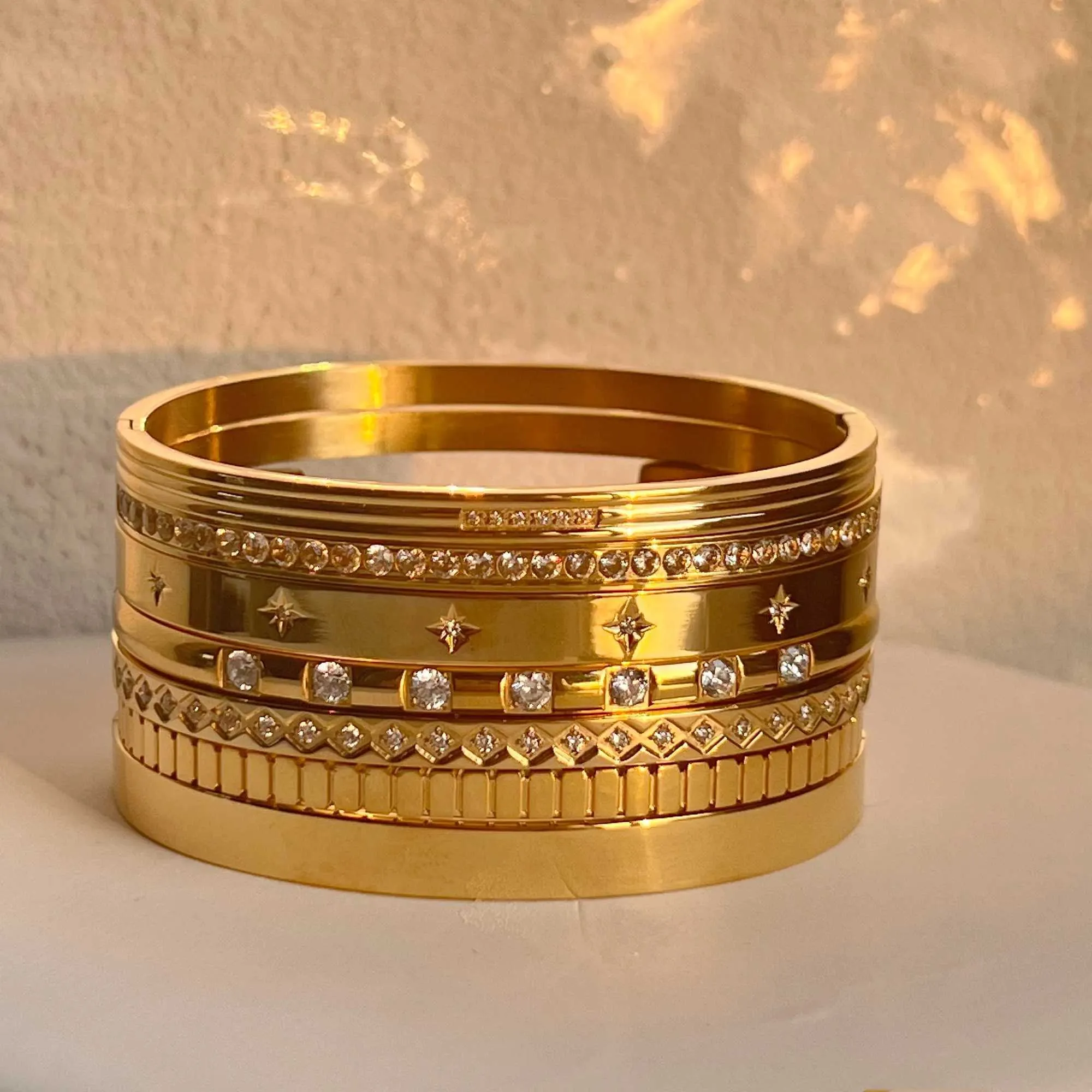 Braccialetti alla moda punk color oro per donne e uomini, braccialetti in acciaio inossidabile alla moda, accessori per gioielli bohémien_voghion.com