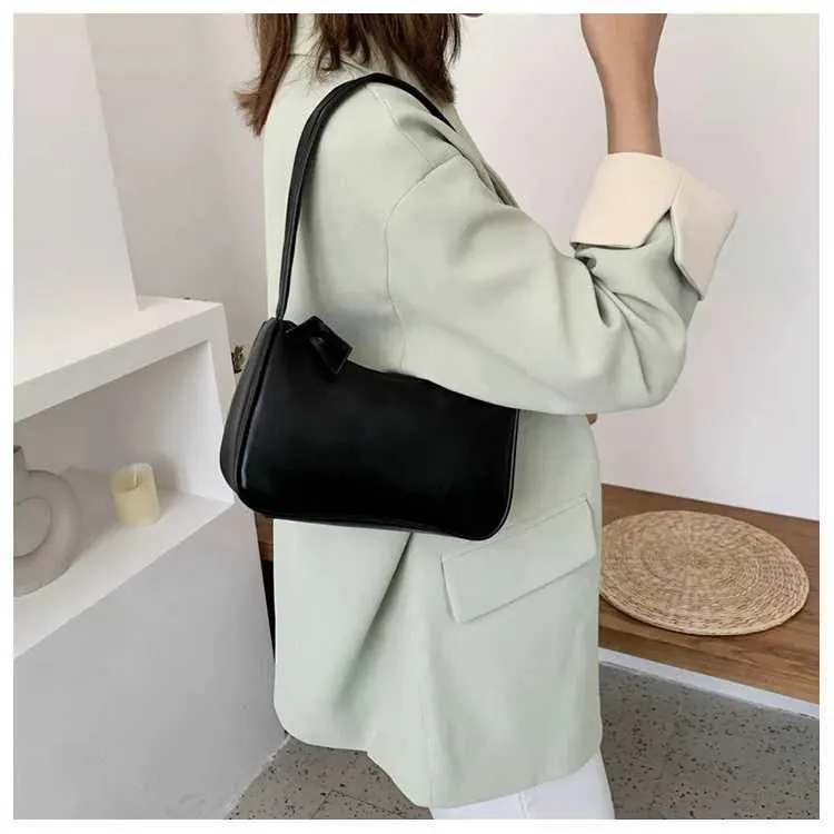 Retro Soft Pu Leather Shoulder Bag Casual Solid Colour Handbag_voghion.com