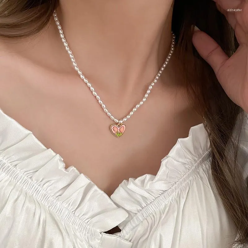 Chains Color Galaxy Pearl Necklace Female Butterfly Indifferent Light Flash Diamond Niche Clavicle Chain_voghion.com