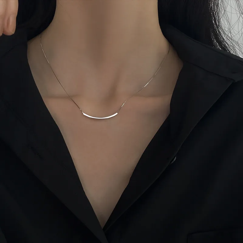 Chains Color Galaxy Pearl Necklace Female Butterfly Indifferent Light Flash Diamond Niche Clavicle Chain_voghion.com