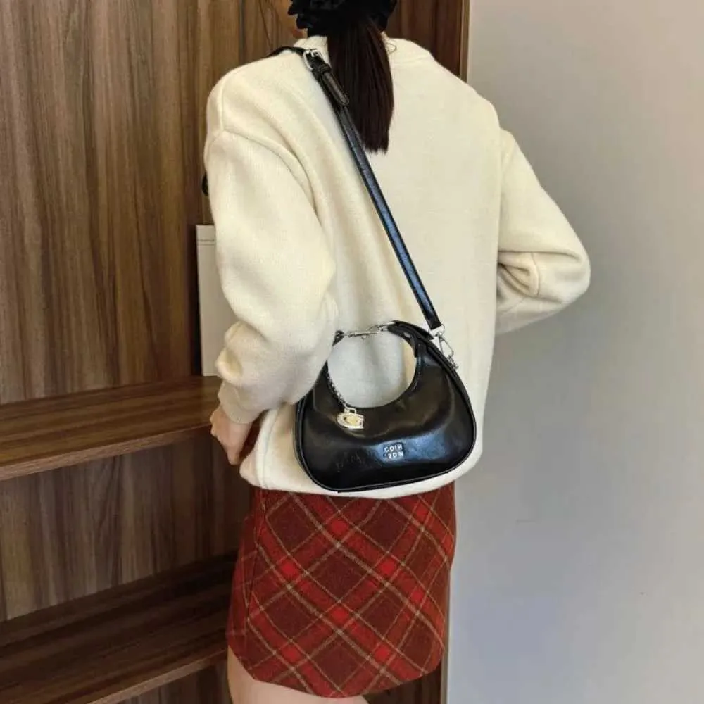 Elegant Women Shoulder Handbag And Versatile Messenger Bag Set_voghion.com