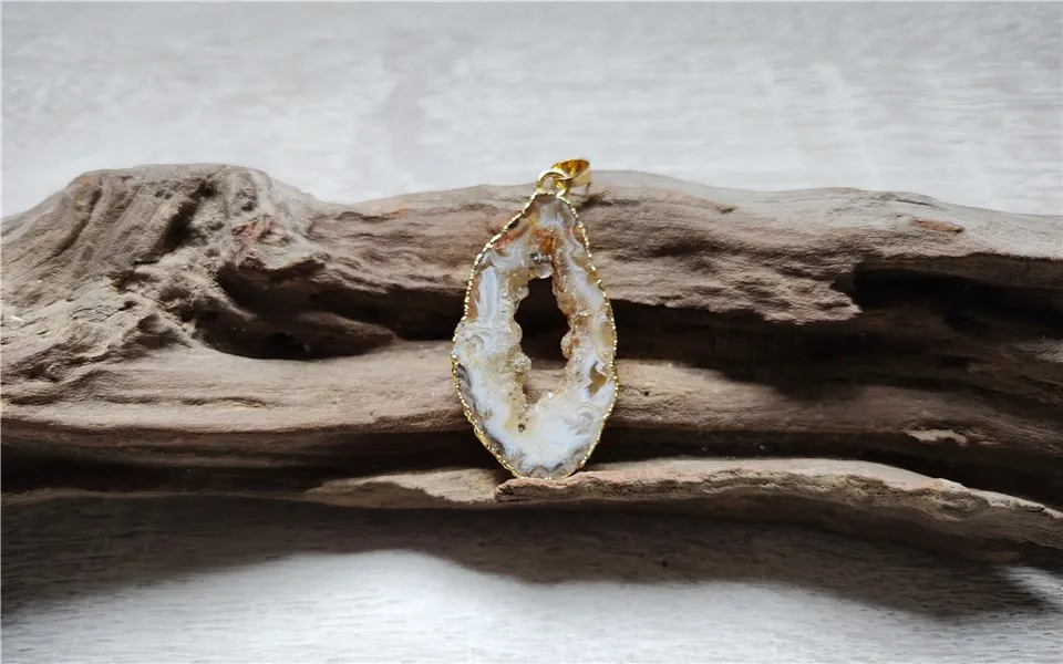 Collane con ciondolo Fetta di geode naturale Oro placcato Lucido Nero Grigio Drusy Pietra di cristallo Accessori per fai da te_voghion.com