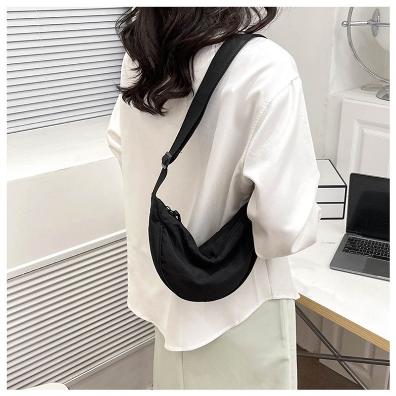 Borsa casual in nylongewebe Mode 2024 Neue Schulter Crossbody Knödel Tasche_voghion.com