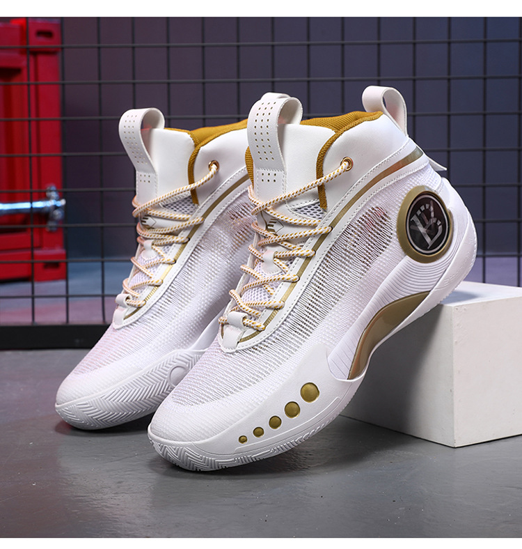 Scarpe da basket Nuove scarpe da ginnastica bianche traspiranti per studenti Stivali da battaglia reali_voghion.com