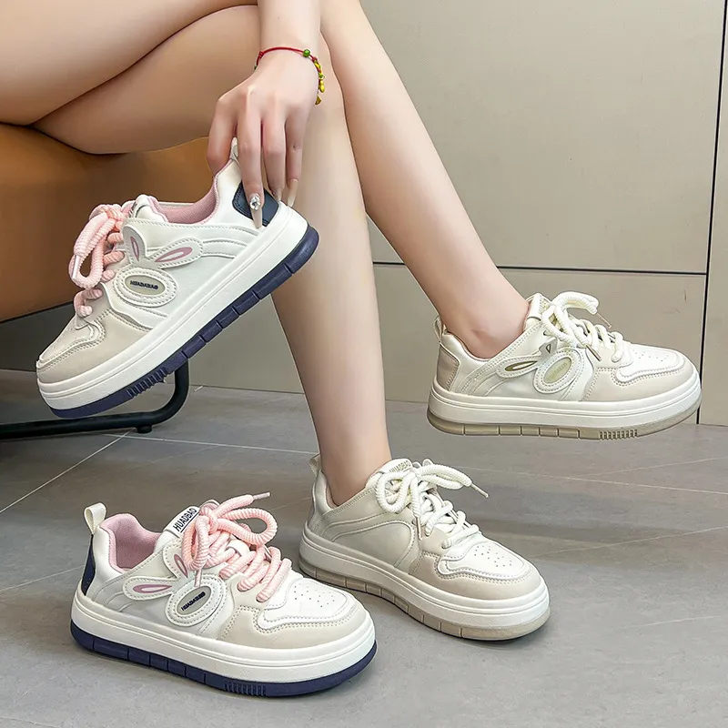 Thick Soled Round Toe Mesh Breathable Cartoon Decoration Sports Skateboard Casual And Versatile Non Slip Board Shoes_voghion.com