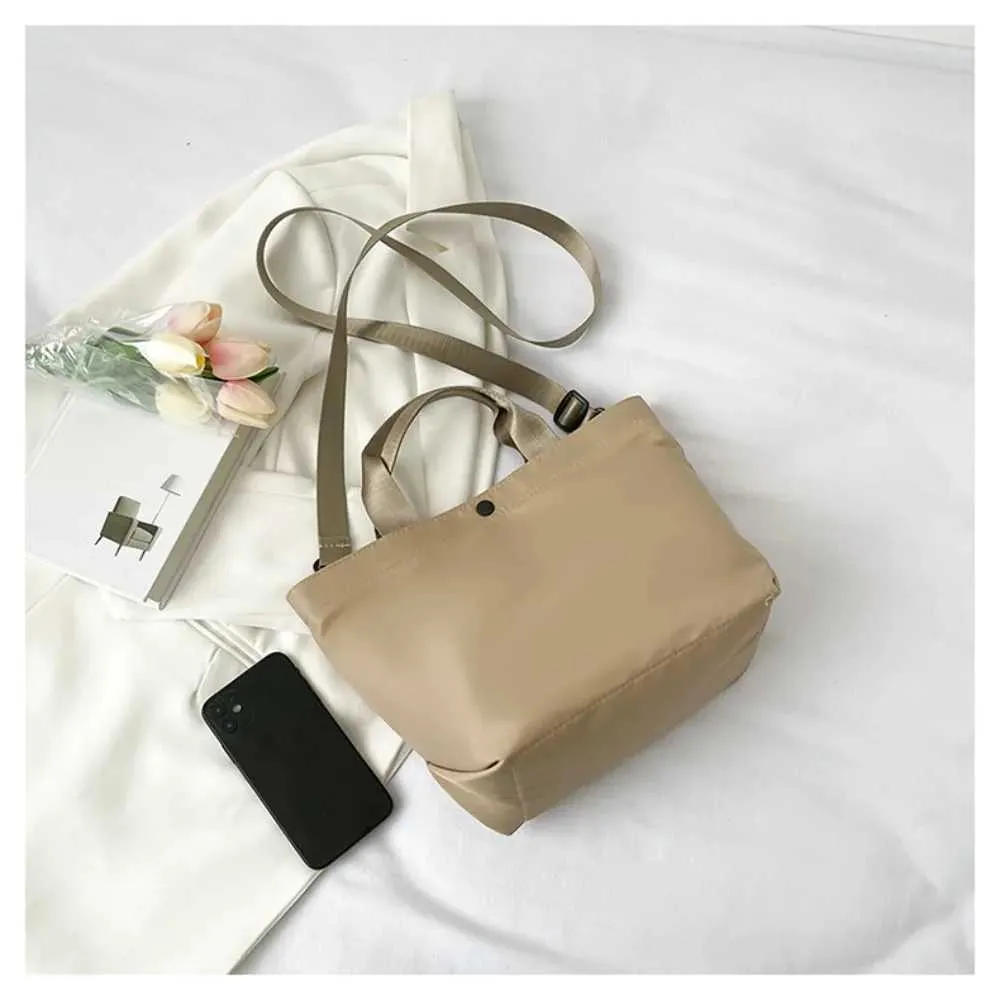 Vintage 2024 Nei Grousskapazitéit Handtasche Damen Nylon Stoff Schëllertasche Koreanesch Einfach PU Crossbody Taschen Dammen_voghion.com