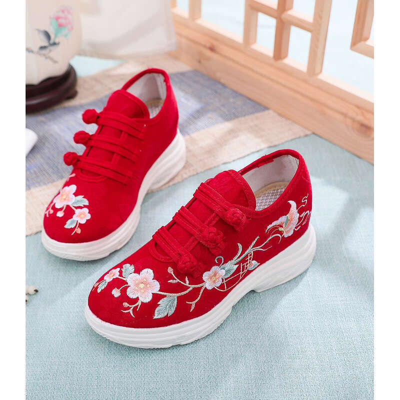 Neue Canvas-Sneaker in Antik-Weiß_voghion.com