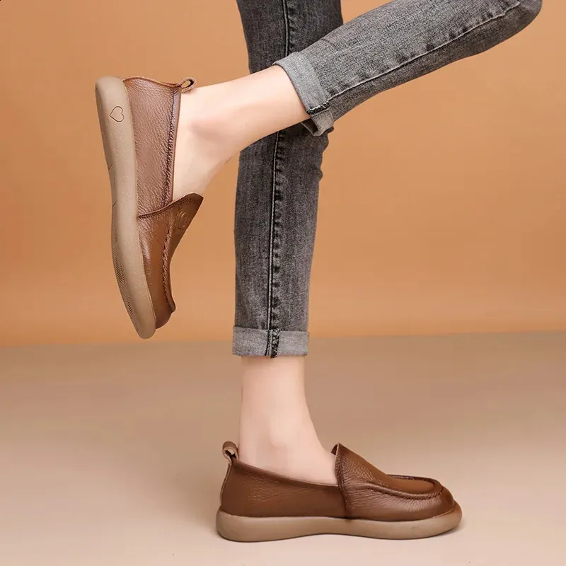 Comfortable Retro Brown Leather Flat Sandals For Women Daily_voghion.com