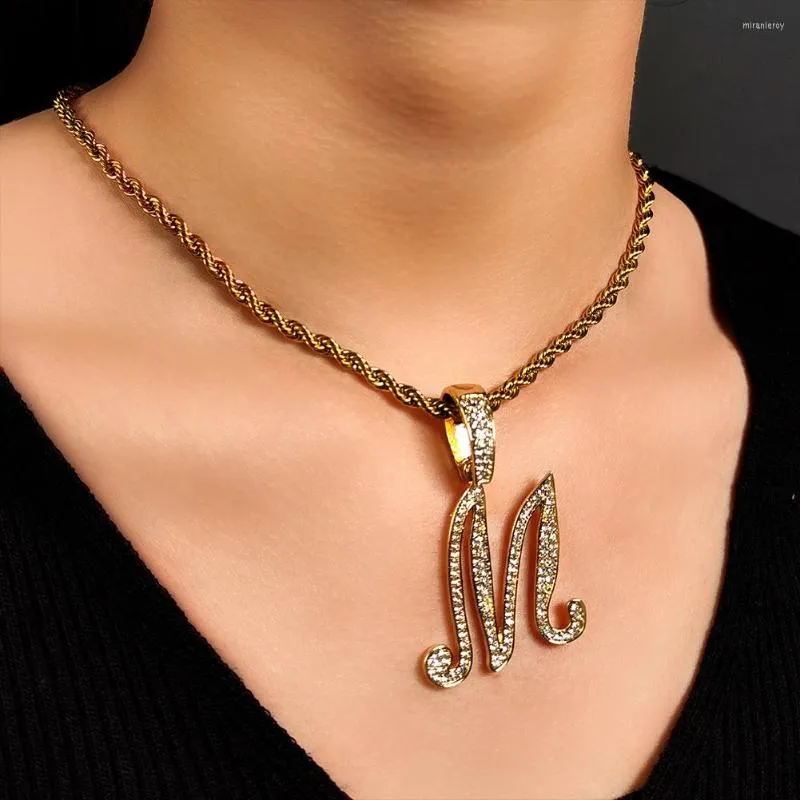 Collier pendentif lettre initiale cursive, acier inoxydable strass_voghion.com