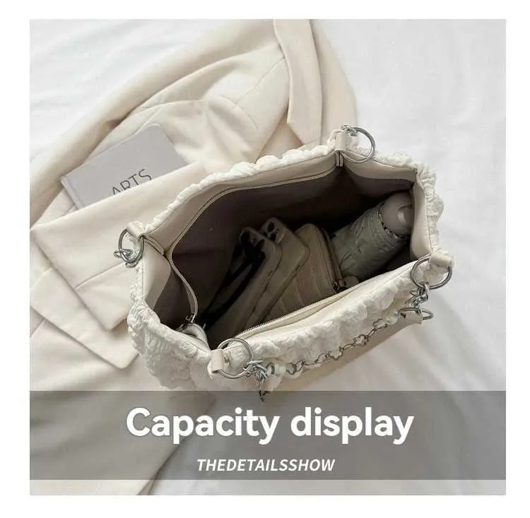 Warm Bedding Fi Bubbles Cloud Shoder Large Capacity Bag Bucket Designer Folded Handbag Y241026_voghion.com