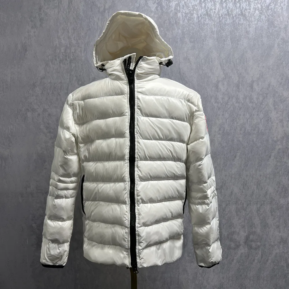 Giacca in piumino Crofton da uomo: calore firmato e comfort all'aria aperta_voghion.com