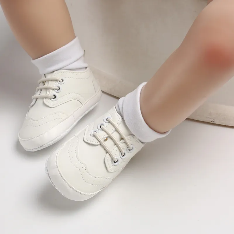 Babydop för pojke nyfödd vit kausal mjuk sula halkfri flicka Cutefeet lätta småbarn spädbarn första gångskor_voghion.com