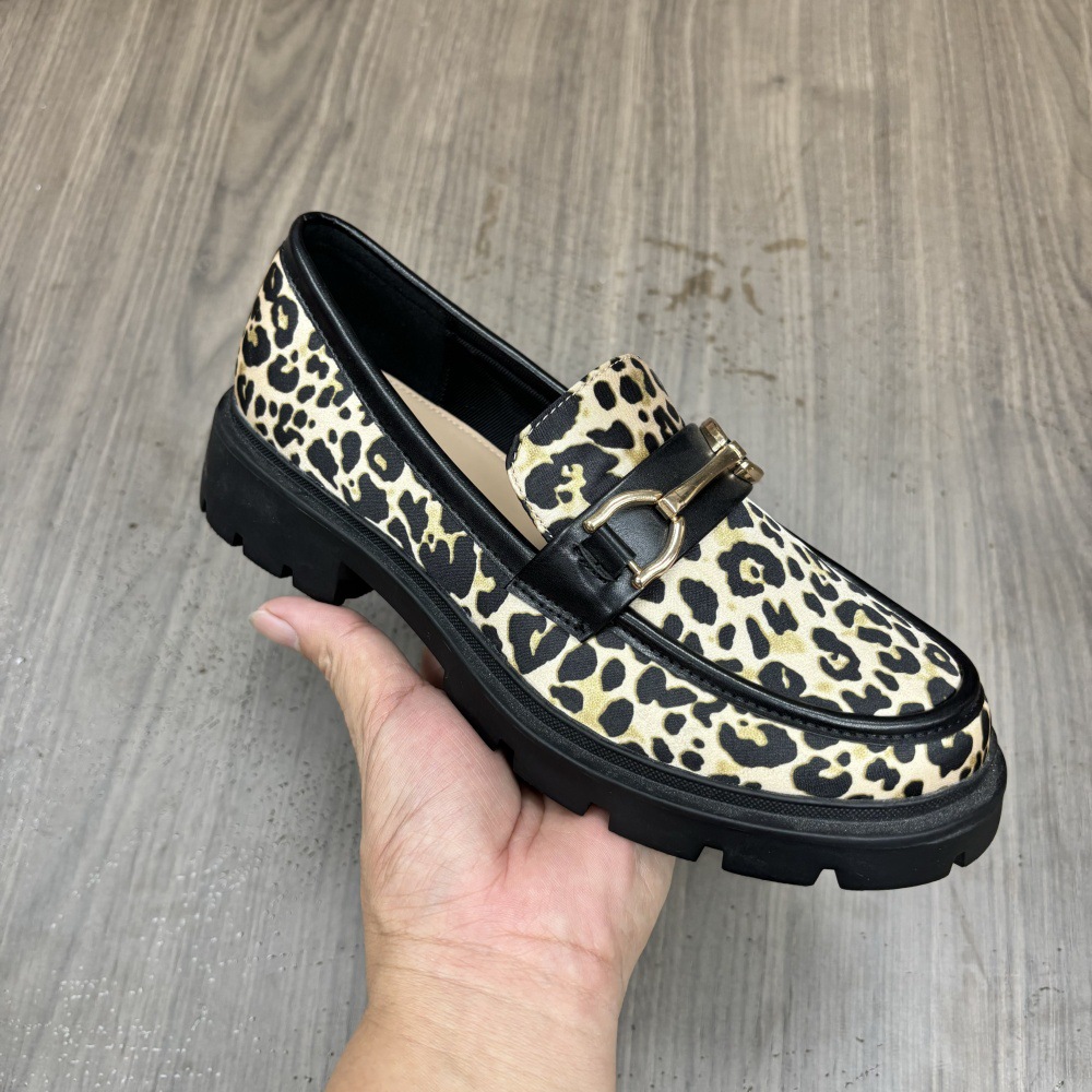 Exportación de zapatos de mujer, zapatos de mujer originales, nuevos zapatos pequeños de cuero, mocasines de un solo paso, zapatos individuales de suela plana y versátiles