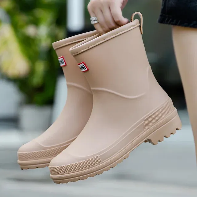 Waterproonkle Water Rubber Boots Woman Female Comfort Work Garden Galoshes Rain Shoes Sapato Chuva 240606 P_voghion.com