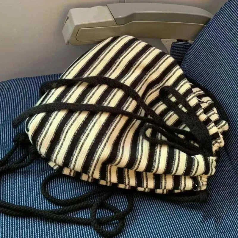 Maillard Idle Sle Stripe Fashion Canvas Backpack 2024 Spring and Summer New Knitted Schoolbag Large Capacity_voghion.com