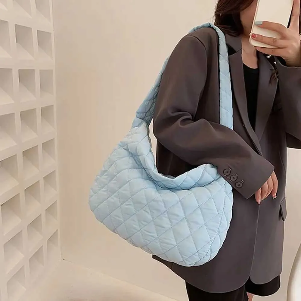 Warme große Kapazität Winter Wärme leichte Daunen Bettwäsche flache Schuhe Handtasche Y241026_voghion.com