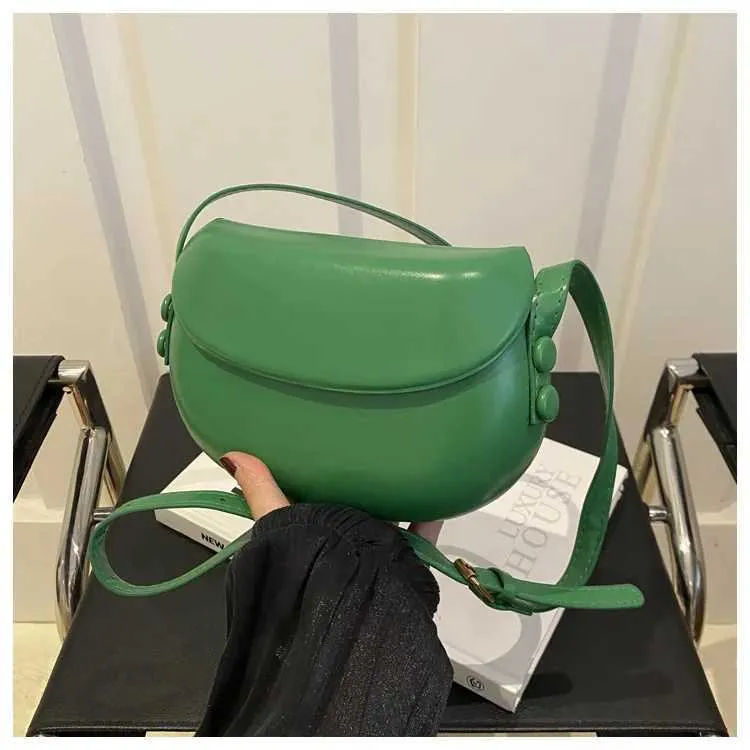 Lihtsa disainiga ühevärvilised naiste õlakotid igapäevaseks kasutamiseks, reguleeritava rihmaga PU-nahast vabaaja õlakott daamidele_voghion.com