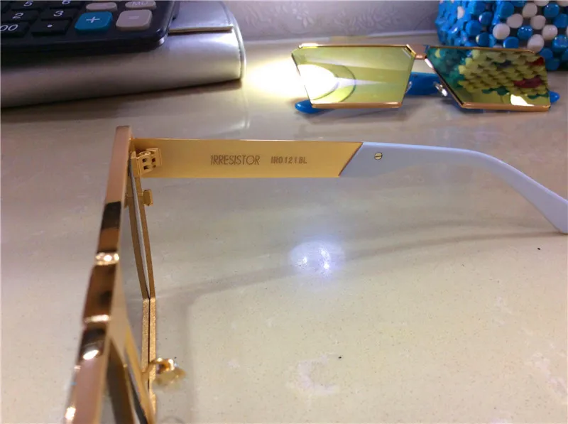 Designer Men's Square Sunglasses Oversized Shiny Mirror Lens Style_voghion.com