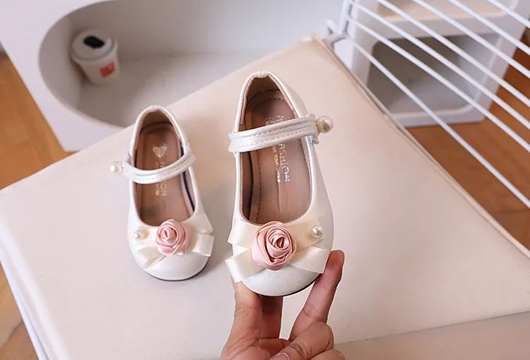 2025 nuevos zapatos de princesa de cuero para niños, zapatos Mary Janes para bebés, zapatos planos para niños pequeños, vestido de baile para niñas_voghion.com