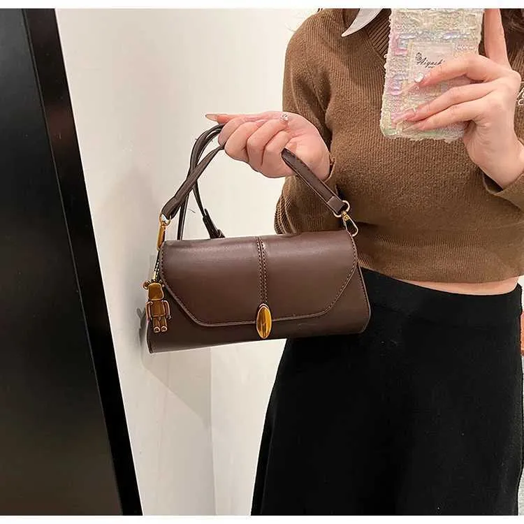 Borsa a tracolla strutturata in pu borsa a spalla donna capiente_voghion.com