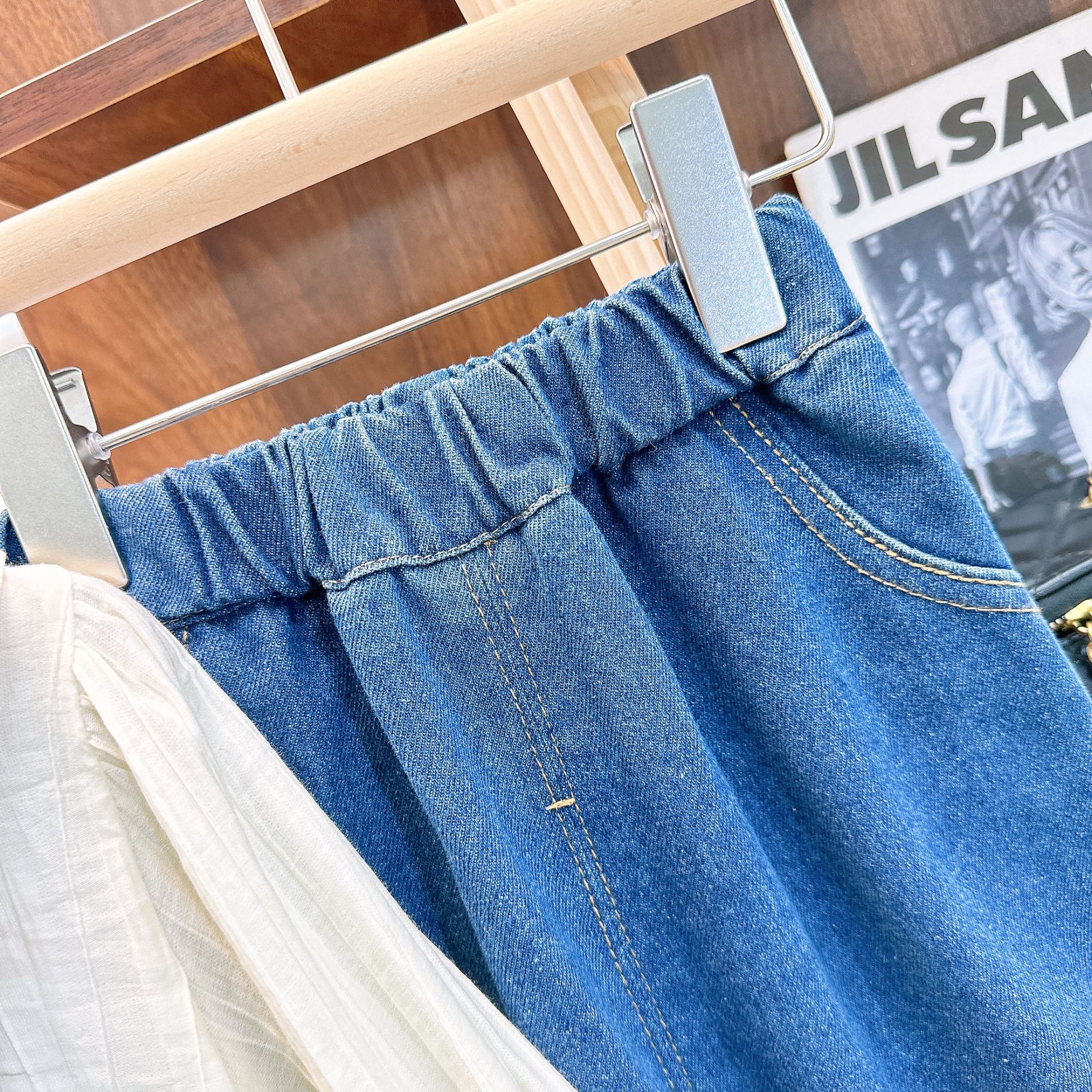 Mutter & Kinder 2024 Frühjahr und Herbst neue Mädchen süße Lotusblatt Kragen Hemd plus Denim Hosenträger dreiteiligen Anzug_voghion.com