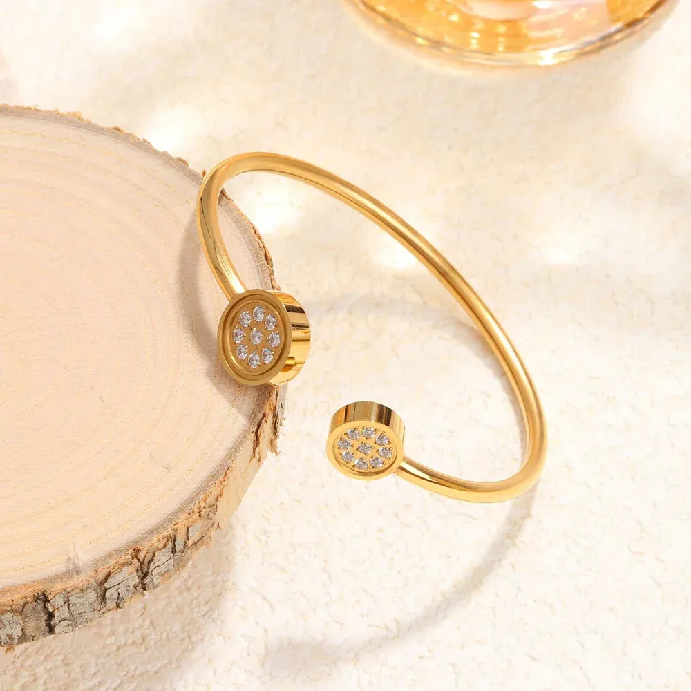 Dubbele hart cuff armband voor dames met zirkonia inglegd_voghion.com