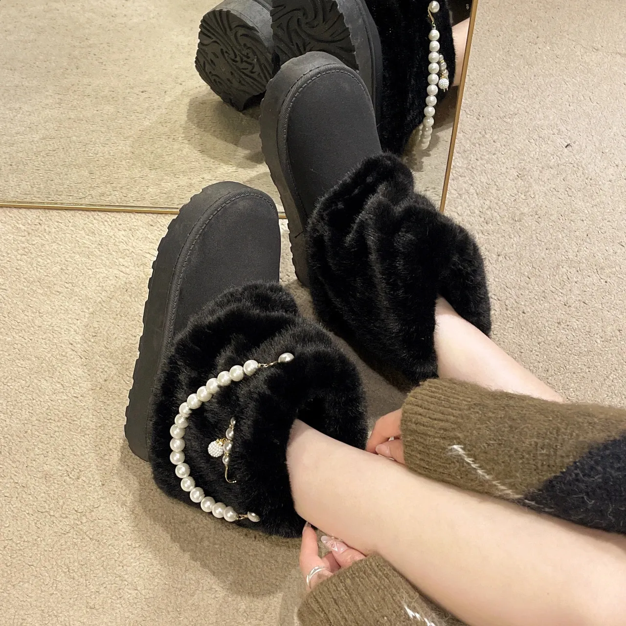 Women's Plush Platform Snow Boots Warm Fashion Winter Footwear_voghion.com
