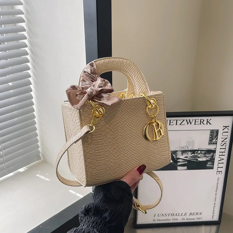 Borsa a mano in coccodrillo da donna, sciarpa in seta intrecciata, borsa Diana, borsa a mano, borsa a tracolla, tracolla diagonale_voghion.com