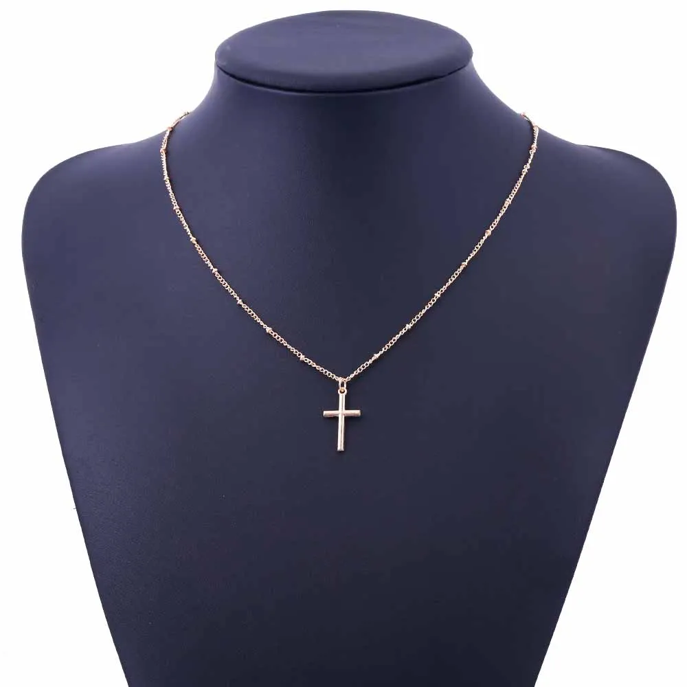 Collane con ciondolo Collana con croce in oro estivo Piccoli gioielli religiosi_voghion.com