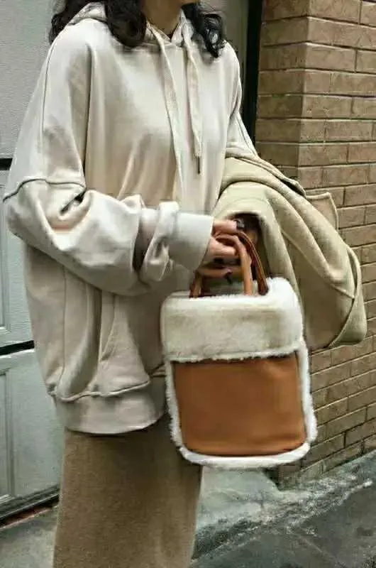 Plüss vödör keresztpántos táska és kézitáskák anyukáknak és lányoknak, női válltáska, designer táskák C241210_voghion.com